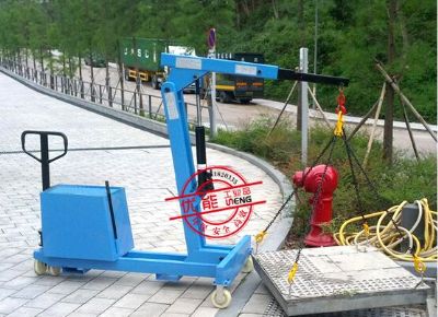 點擊查看詳細信息<br>標(biāo)題：華友機械移動式小吊機 閱讀次數(shù)：10036