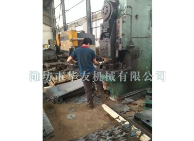 點擊查看詳細信息<br>標題：華友機械車間一角 閱讀次數(shù)：9033